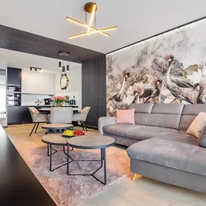 https://apartament-lux-japonski-zuraw-perlowa-przystan-holiday-city.kolobrzeghotels.com